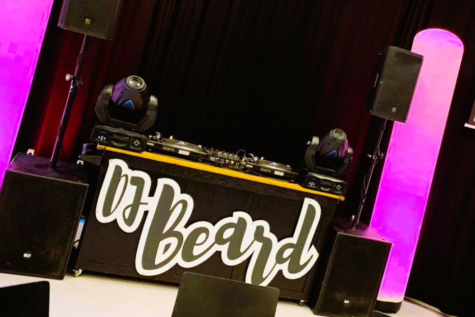 DJ Beard — 100% Vinyl DJ
